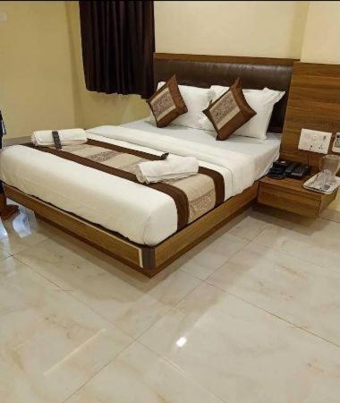 Hotel Central Park Ulhasnagar Exterior photo